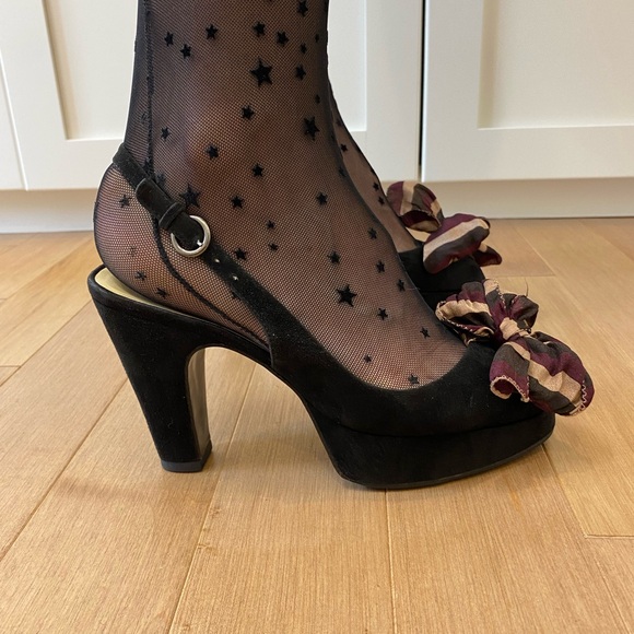 Miu Miu black suede platform heels with removable purple satin bow - Picture 3 of 7